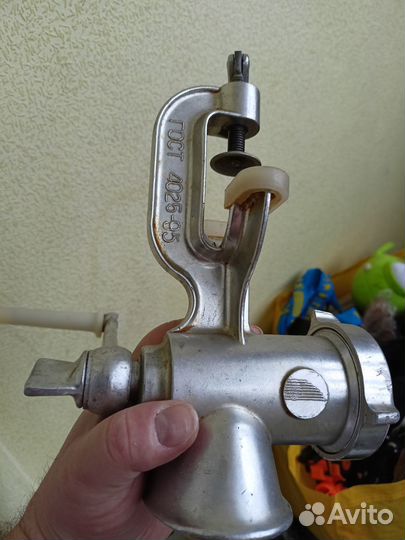 Мясорубка+3 утюга миксер и др СССР