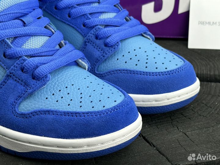 Кроссовки Nike Dunk Low SB Raspberry