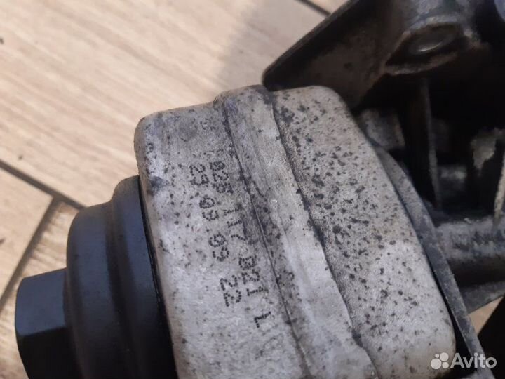 Корпус масляного фильтра Skoda Octavia A5 (1Z3)