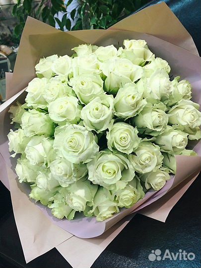 Роза 51 белая с бесплатной доставкой севастополь