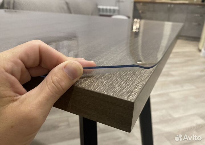 Прозрачная защитная пленка для мебели