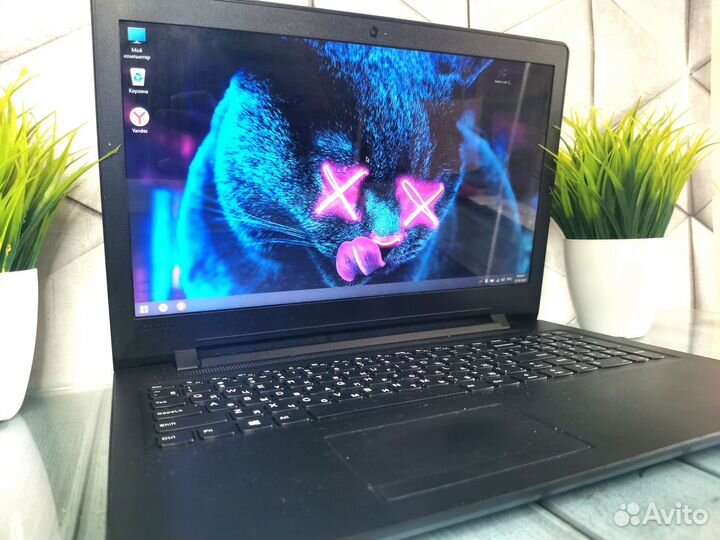 Ноутбук для игр/AMD 4Ядра/8GB/SSD256/R5 M330