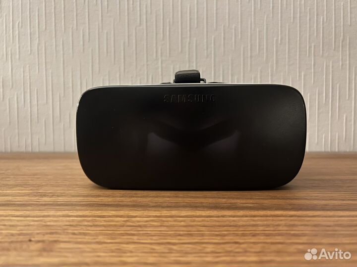 Очки для смартфона Samsung Gear VR, черно-белый