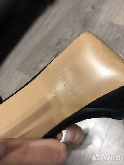 Босоножки на каблуке