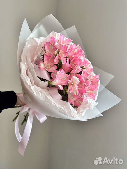 Букет из альстромерий