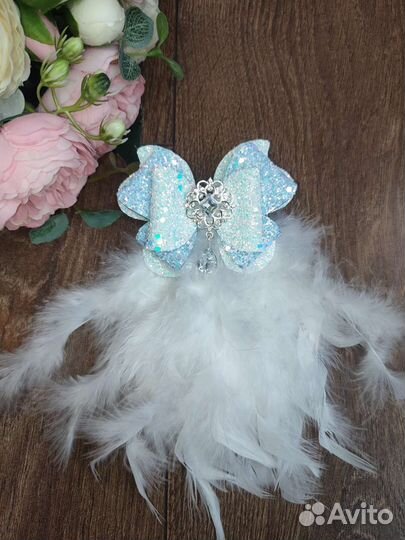 Заколка для волос с перьями на любой праздник