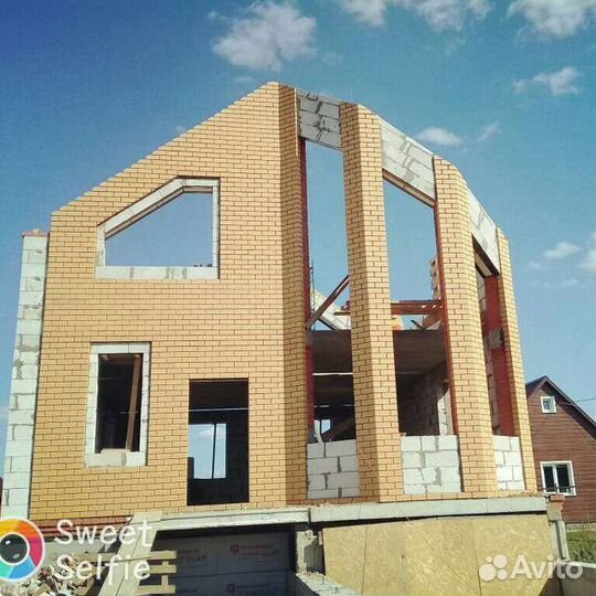 Бригада строителей