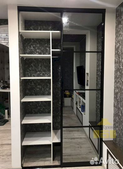 Распашной шкаф