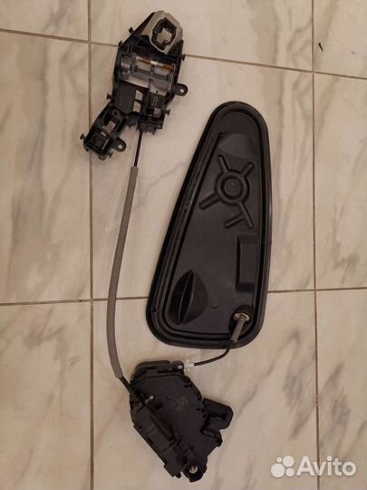 Замок двери Volkswagen Tiguan 2