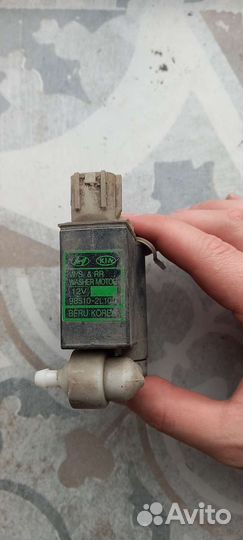 Мотор бочка омывателя на KiA Ceed 2008 год