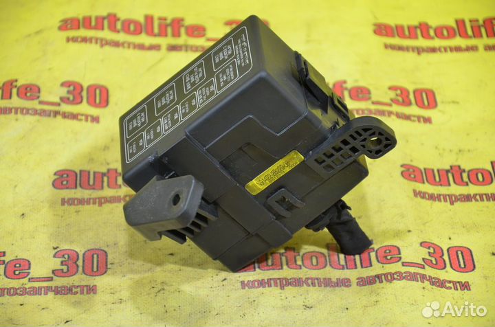 Блок предохранителей под капотный Hyundai Santa FE