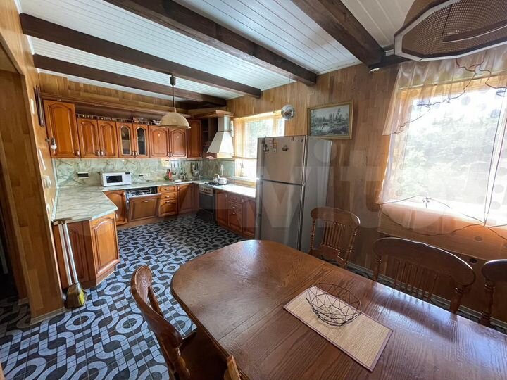 Дом 358 м² на участке 12 сот.