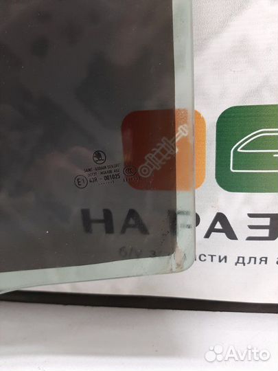 Стекло двери заднее левое Skoda Superb 3T CDA 2011
