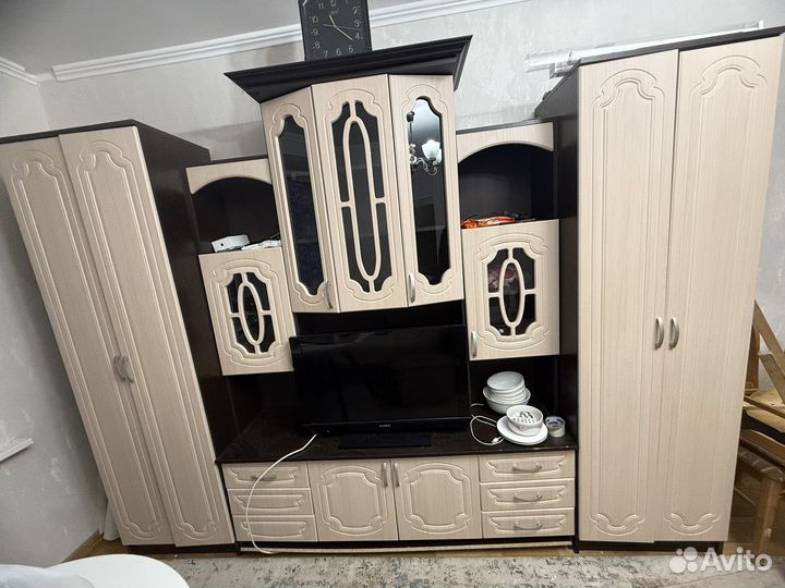 Продается мебельный гарнитур в отличном состоянии