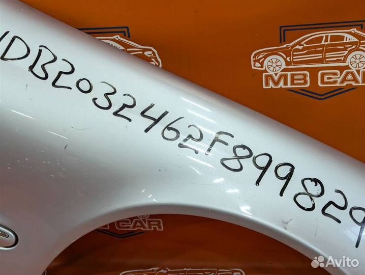 Крыло переднее правое w203 C-class 271.946