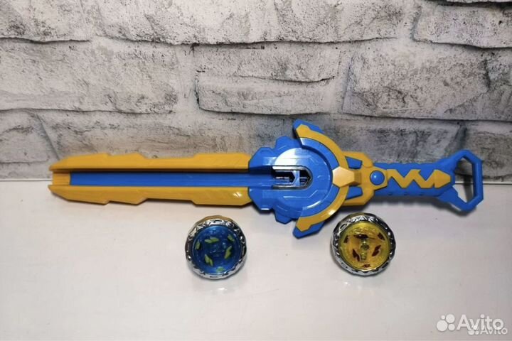 Инфинити Надо Меч и 2 светящихся волчка