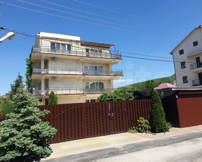 Действующая гостиница, 373 м²