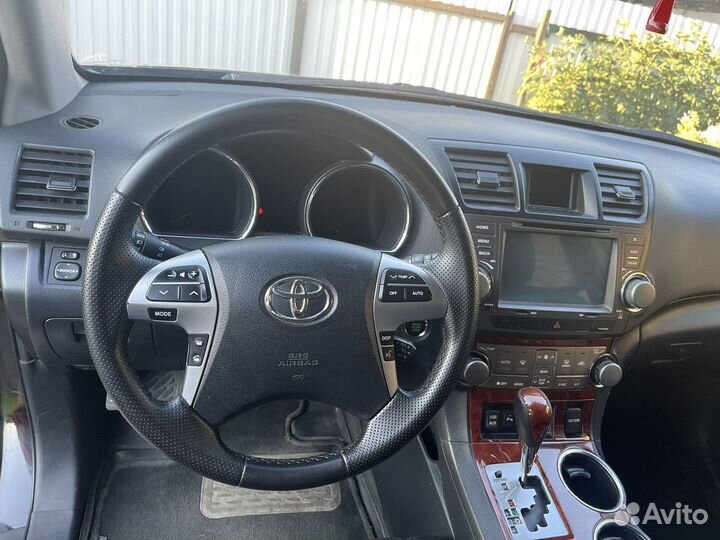 Toyota Highlander 3.5 AT, 2011, 200 000 км