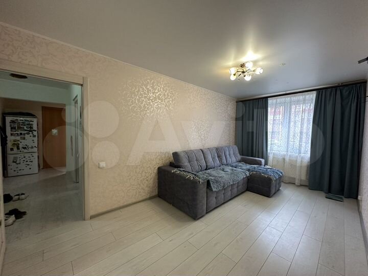 2-к. квартира, 44 м², 1/10 эт.