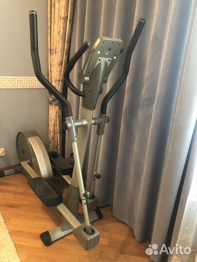 Эллиптический тренажер torneo