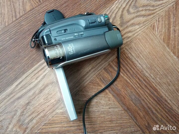 Видеокамера Sony DCR-HC23E