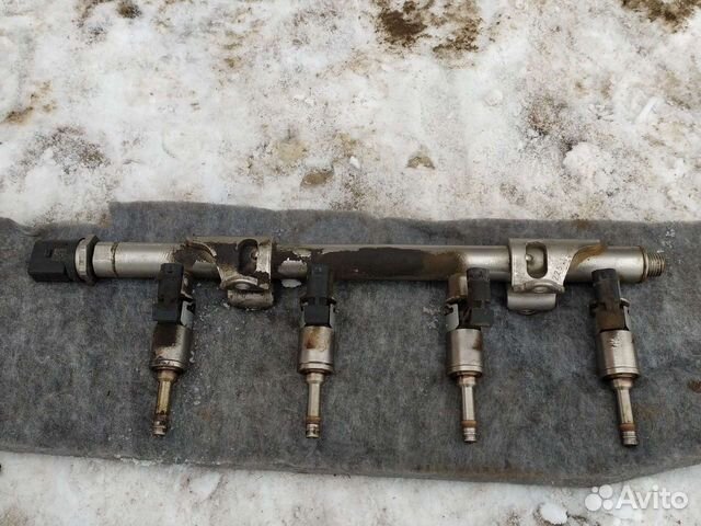 Топливная рампа с форсунками skoda octavia a7 1.2