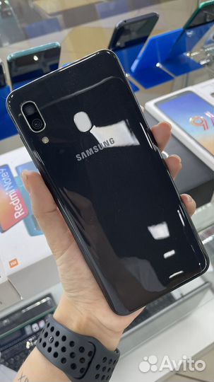 Телефон Samsung galaxy a30 3/32gb