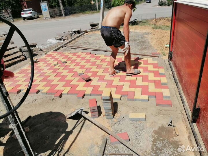 Бригада строителей