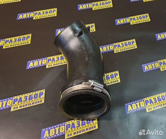 Патрубок воздушного фильтра Volvo S60