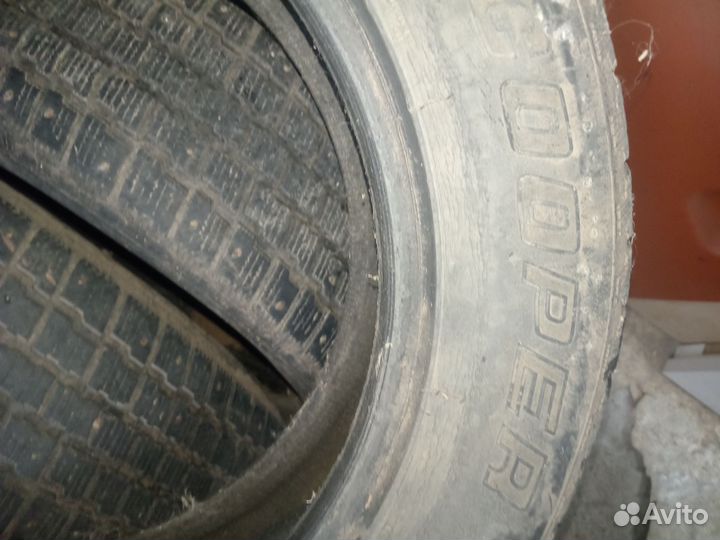 Cooper Weather-Master S/T 215/60 R17