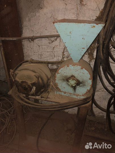 Зернодробилка крупорушка бу