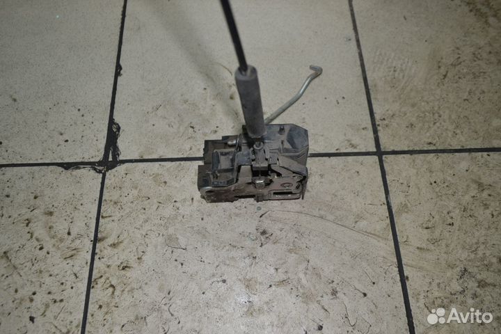 Замок двери передний правый Chery А13