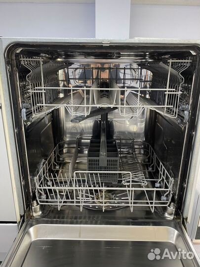 Встраиваемая Посудомоечная машина «Electrolux»