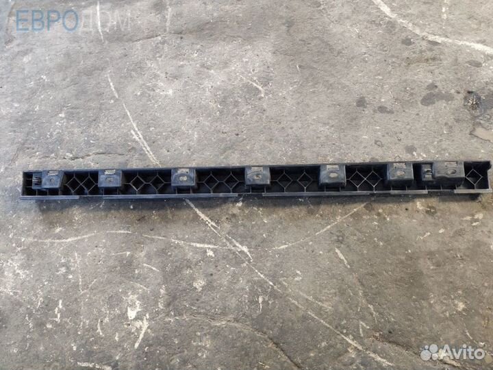 Крепление / кронштейн короба левое BMW E84 s1121080