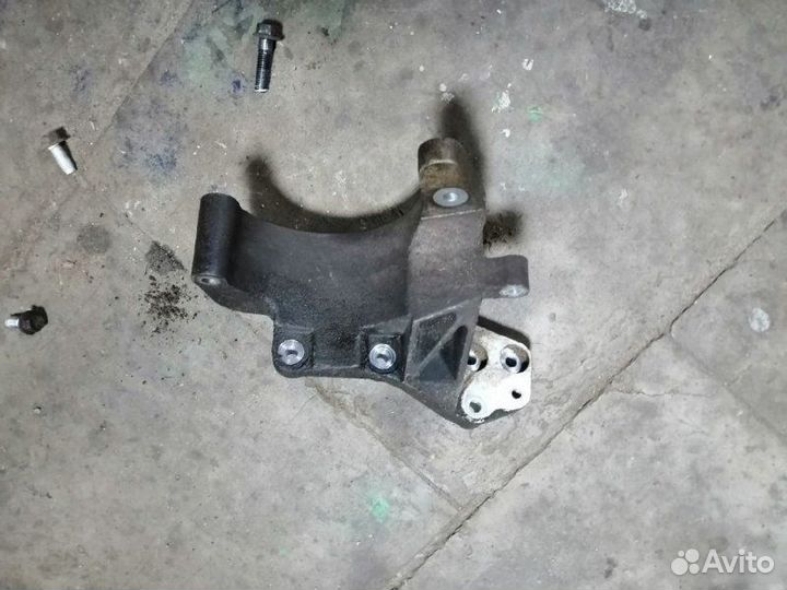 Кронштейн кондиционера Chevrolet Aveo T250