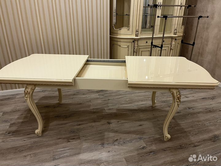 Кухонный стол и стулья бу