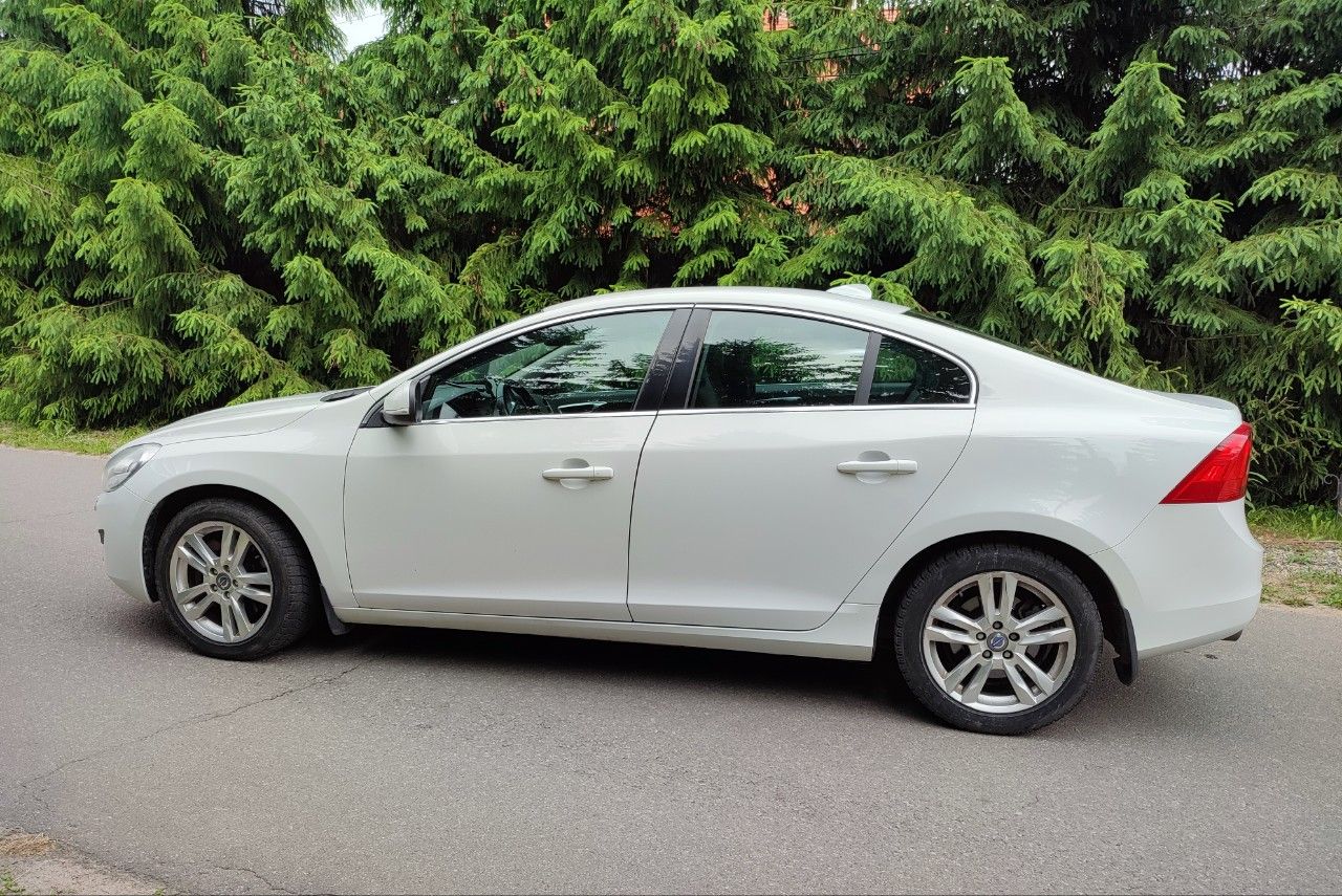 Volvo S60: фото владельца