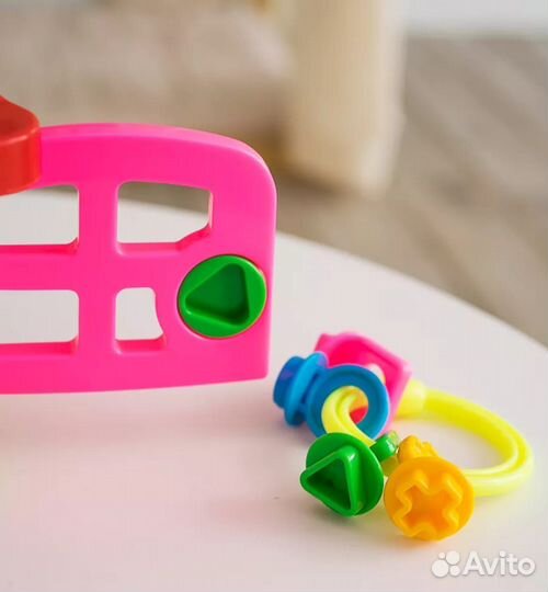 Домик сортер для малышей и игрушки пакетом