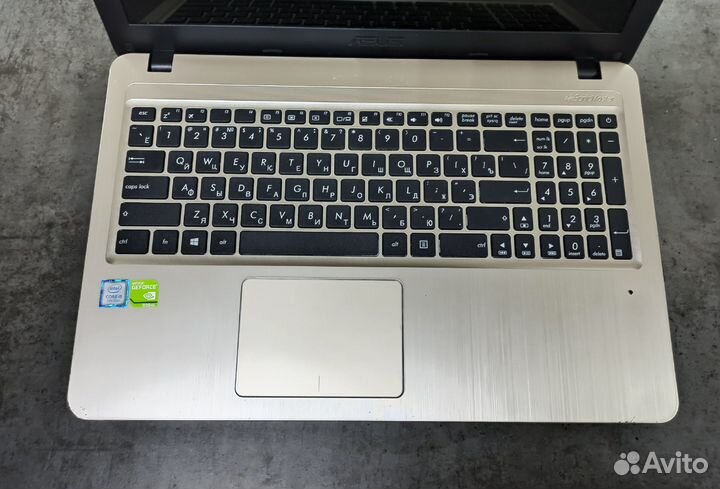 Asus/i5 7200/8GB/GT920MX/128GB SSD/15.6