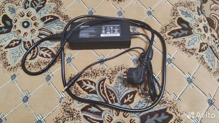 Блок питания для ноутбука 120w 19v 6.32A 5.5x2.5м