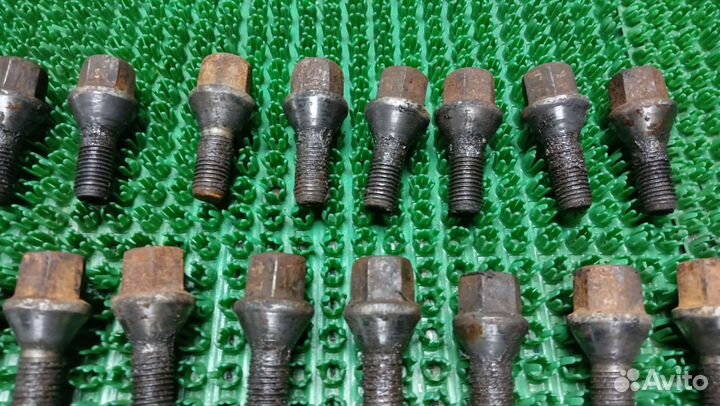 Болты колесные на Лада Веста Икс Рей Ларгус Логан