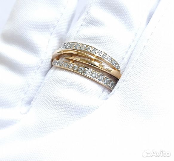 Золотое кольцо с камнем 18р