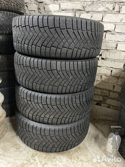 Pirelli Ice Zero FR 245/45 R19 102H