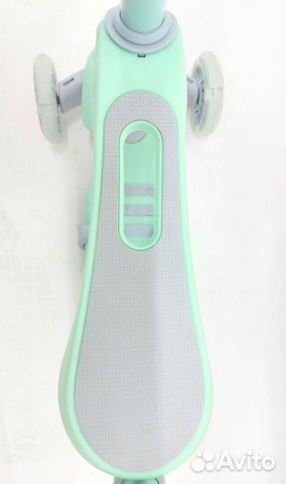 Самокат с сиденьем и ручкой голубой (новый)