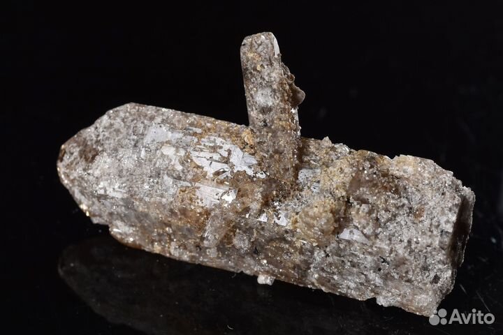 Топаз, псевдобрукит, гематит. Лот №400