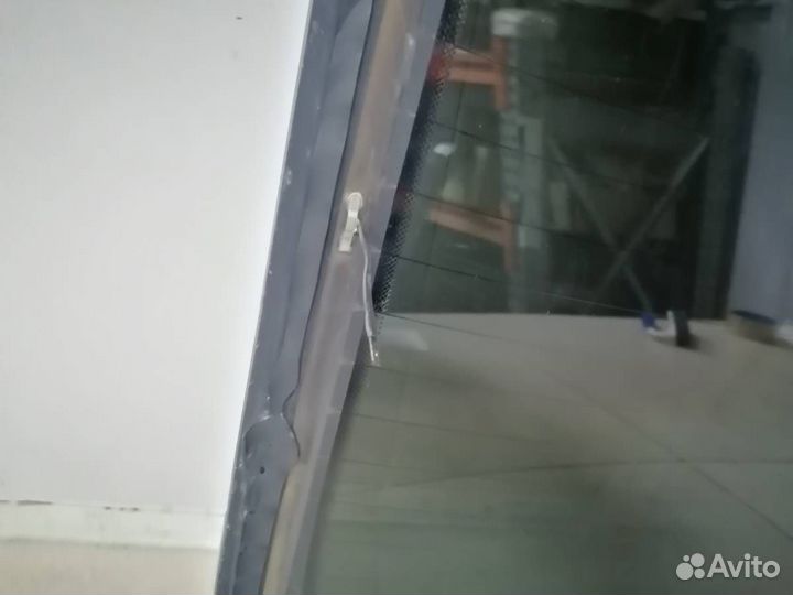 Стекло заднее Ford Mondeo 3 2000-2007