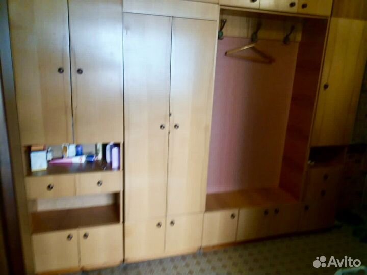 Шкаф