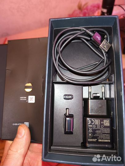 Samsung Galaxy S9, 4/64 ГБ