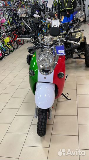 Скутер Vento Retro 49cc (150) (В магазине)