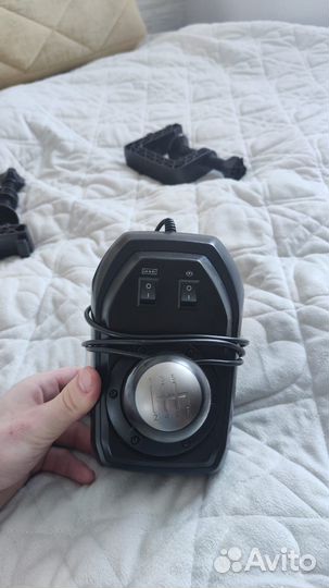 Игровой руль с педалями